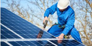 Installation Maintenance Panneaux Solaires Photovoltaïques à Bescat